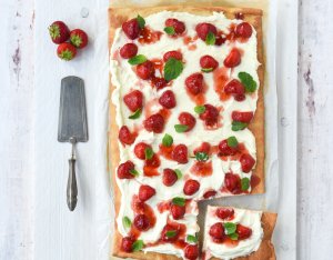 Recept: Zoete aardbeien pizza met mascarpone