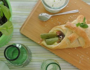 Asperge bladerdeegpakketjes