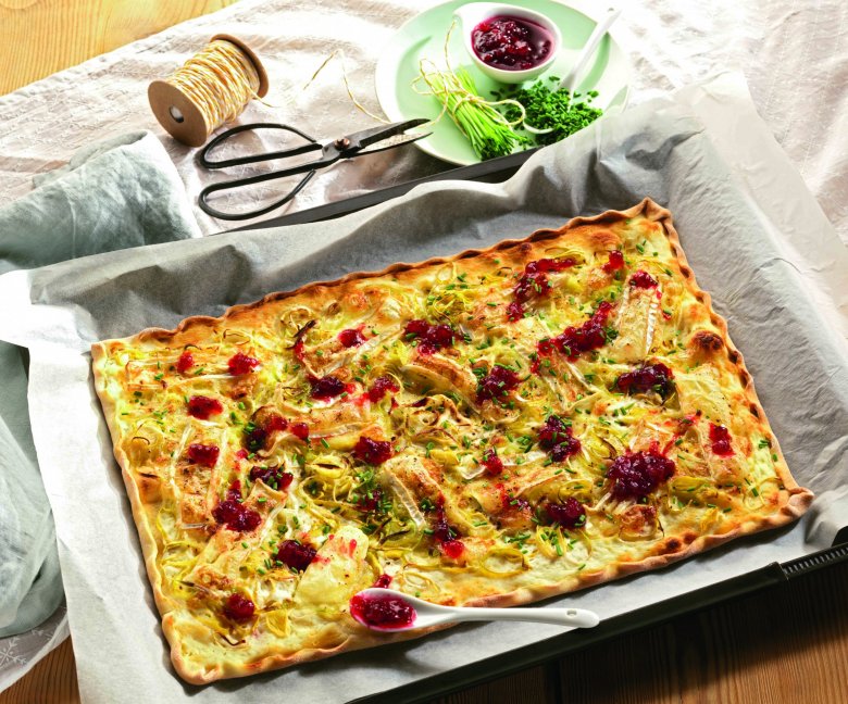 Flammkuchen met camembert - Tante Fanny