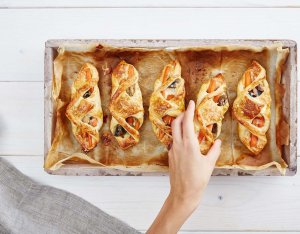 Recept: Champignon-wortelpakketjes met geitenkaas