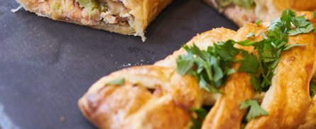 Recept: Hartige strudel met geitenkaas en zalm - Lekkere Bladerdeeghapjes - Tante Fanny