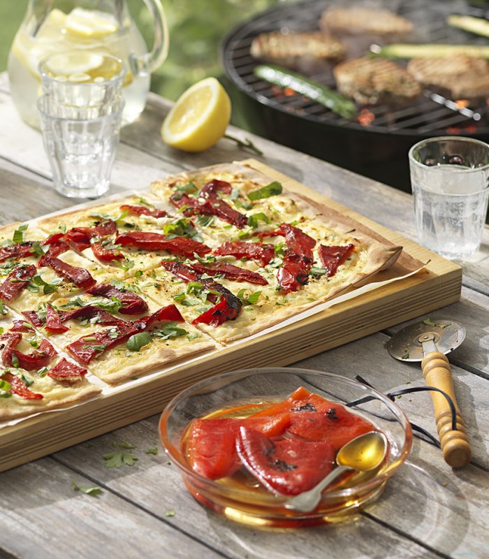 Flammkuchen met grillpaprika - Tante Fanny vers deeg op rol