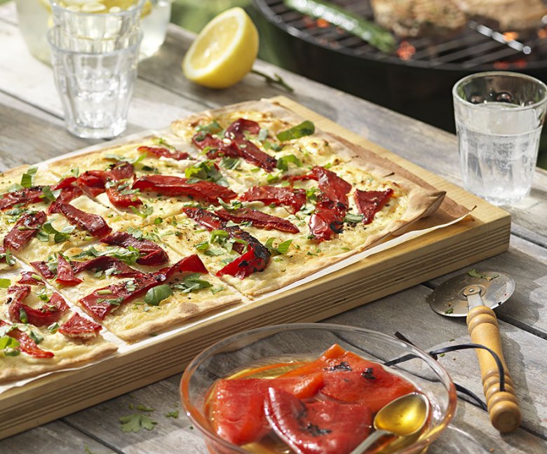 Flammkuchen met grillpaprika - Tante Fanny vers deeg op rol