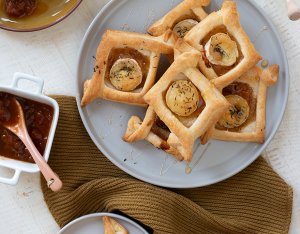 Geitenkaas vierkantjes met chutney