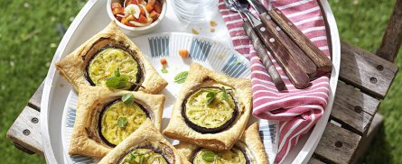 Recept: Hapjes van bladerdeeg met courgette en aubergine - Tante Fanny