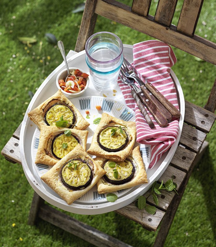 Recept: Hapjes van bladerdeeg met courgette en aubergine - Tante Fanny