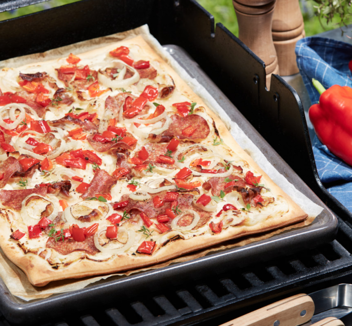 Hongaarse paprika salami pizza bbq