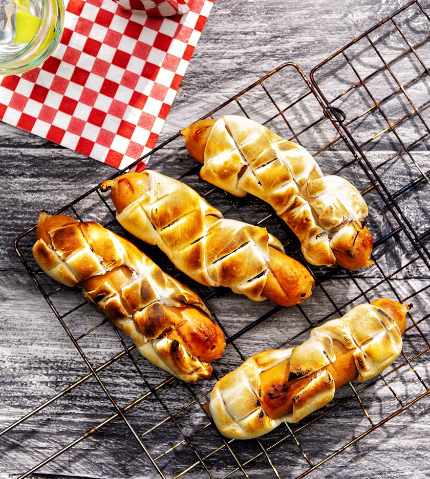 Recept pigs in a blanket met spicy ketchup