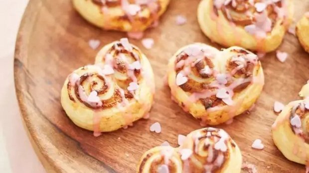 bladerdeeg hartjes marsepein