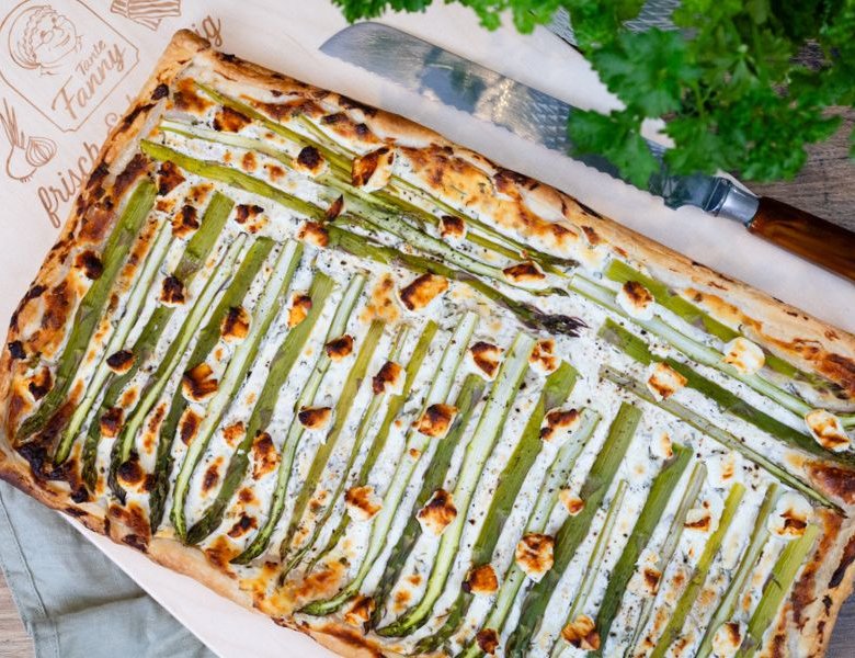 plaattaart met asperge