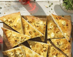 Recept: Foccacia met kruiden en feta