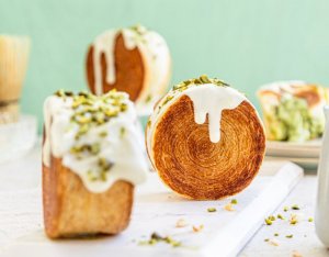 Croissant roll met matchavulling